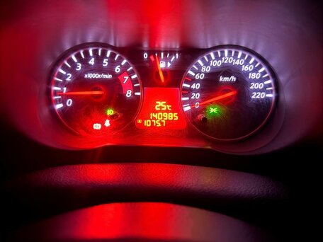 2011 Nissan Note I Рестайлинг, красный, 790000 рублей, вид 2