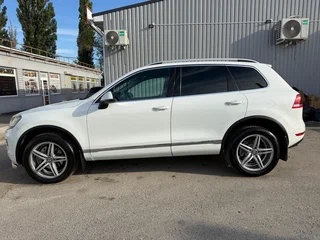 2012 Volkswagen Touareg II, белый, 1750000 рублей, вид 4