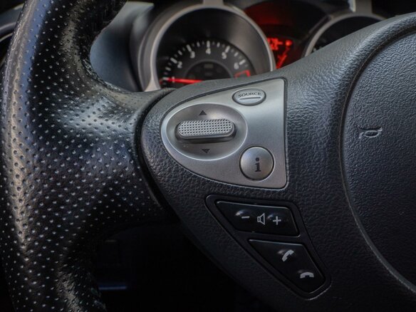 2017 Nissan Juke I Рестайлинг, белый, 1664000 рублей - вид 14