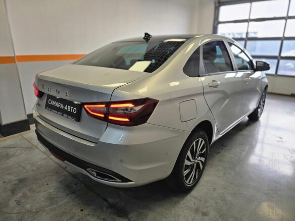 2026 Lada (ВАЗ) Vesta I Рестайлинг (NG), серебристый - вид 3