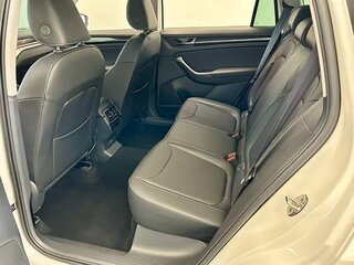 2024 Skoda Kodiaq I Рестайлинг, белый, 3300000 рублей, вид 3