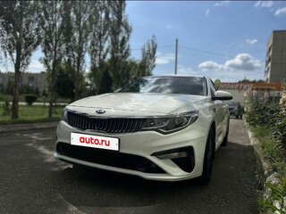 2020 Kia Optima IV Рестайлинг, белый, 2100000 рублей, вид 2