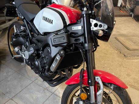 2020 Yamaha XSR900, белый, 1150000 рублей, вид 4