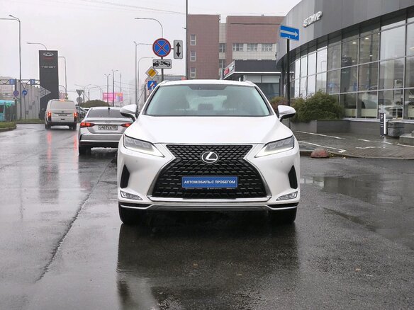 2021 Lexus RX 300 IV Рестайлинг, белый, 4600000 рублей - вид 1