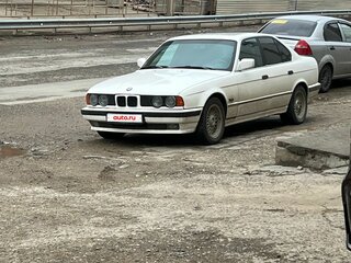 1988 BMW 5 серии 520i III (E34), белый, 530000 рублей, вид 1