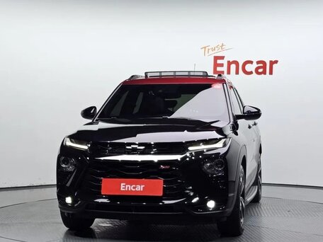 2021 Chevrolet TrailBlazer III, чёрный, 2250000 рублей, вид 2