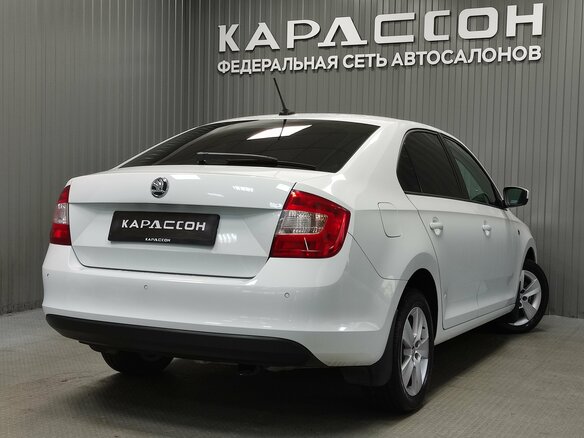 2017 Skoda Rapid I Рестайлинг, белый, 990000 рублей - вид 1