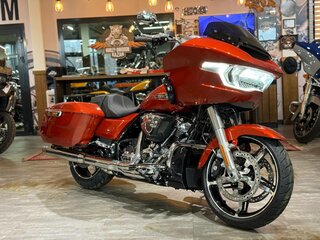 2024 Harley-Davidson Road Glide, красный, 3600000 рублей, вид 1