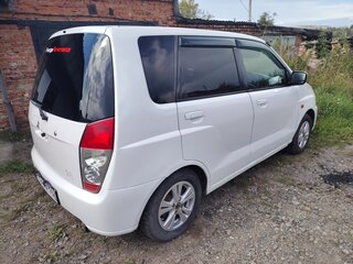 2001 Mitsubishi Dingo I, белый, 280000 рублей, вид 3