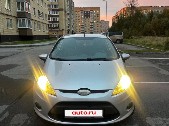 2009 Ford Fiesta Mk6, серебристый