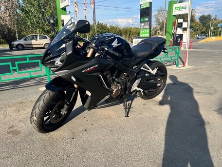 2022 Honda CBR 650R, чёрный, 850000 рублей, вид 1