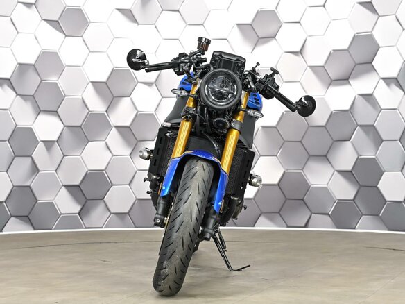 2022 Yamaha XSR900, синий, 1077000 рублей - вид 4