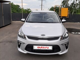 2017 Kia Rio IV, серебристый, 1380000 рублей, вид 3