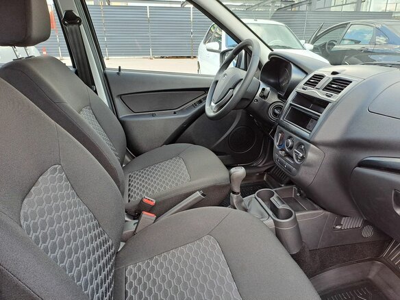2026 Lada (ВАЗ) Granta I Рестайлинг, серебристый, 1109900 рублей - вид 9