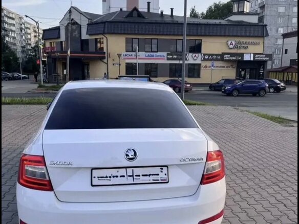 2015 Skoda Octavia III (A7), белый, 1260000 рублей - вид 3