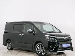 2018 Toyota Voxy III (R80) Рестайлинг, чёрный, 1899000 рублей, вид 1