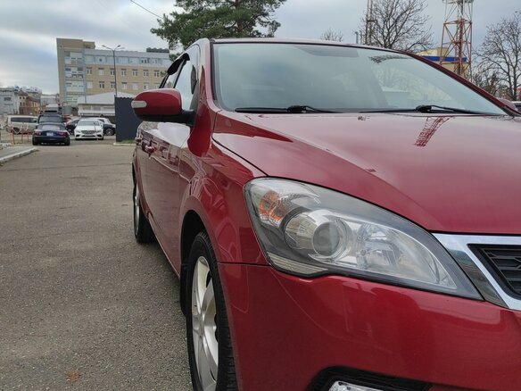 2010 Kia Ceed I Рестайлинг, красный, 660000 рублей - вид 2