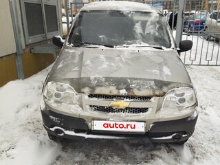 2012 Chevrolet Niva I Рестайлинг, серый, 390000 рублей, вид 2