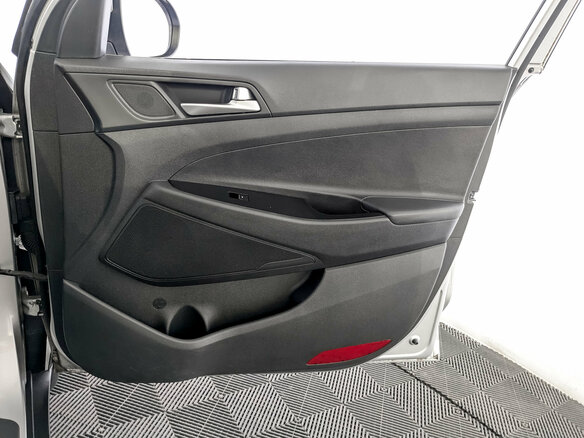 2019 Hyundai Tucson III Рестайлинг, серебристый, 1820000 рублей - вид 23