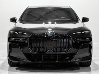 2025 BMW 7 серии 760i xDrive VII (G70), чёрный, 14468417 рублей, вид 2