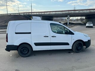 2011 Peugeot Partner II, белый, 460000 рублей, вид 2