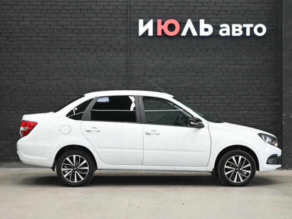 2024 Lada (ВАЗ) Granta I Рестайлинг, белый, 950000 рублей - вид 9