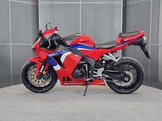 2021 Honda CBR 600RR, красный, 1177000 рублей, вид 5