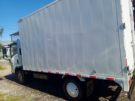 2024 Isuzu Elf (N-series), белый, 3200000 рублей, вид 3