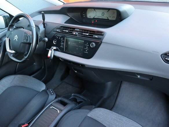 2018 Citroen C4 SpaceTourer Grand I, серый, 1649000 рублей - вид 9