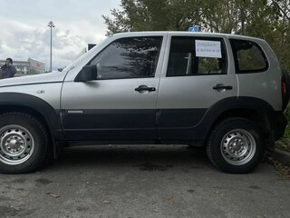 2012 Chevrolet Niva I Рестайлинг, серебристый, 590000 рублей, вид 5