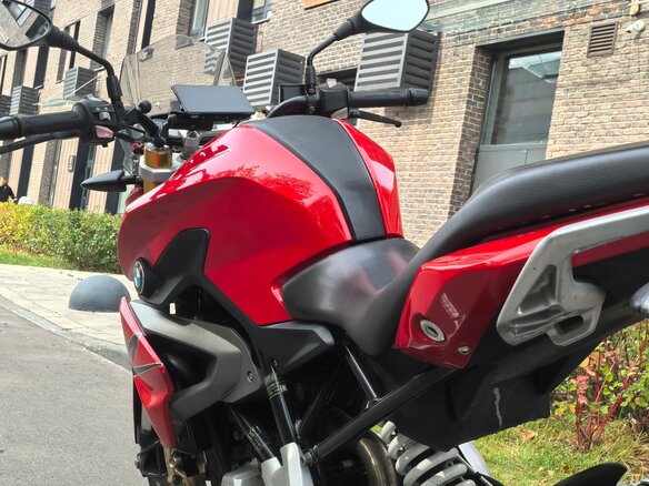 2019 BMW G 310 R, красный, 330000 рублей - вид 10