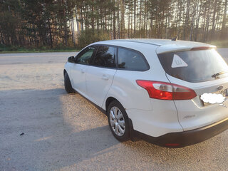 2014 Ford Focus III, белый, 690000 рублей, вид 3
