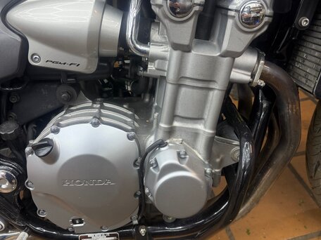 2005 Honda CB 1300, красный, 630000 рублей, вид 4