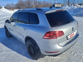 2011 Volkswagen Touareg II, серебристый, 1850000 рублей, вид 5