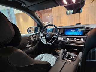 2025 Mercedes-Benz Maybach GLS 600 I Рестайлинг, чёрный, 36500000 рублей, вид 5