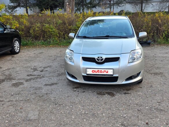 2008 Toyota Auris I, серебристый, 650000 рублей