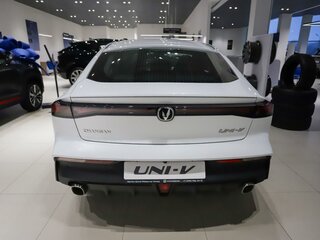 2024 Changan UNI-V I, белый, 3333900 рублей, вид 3