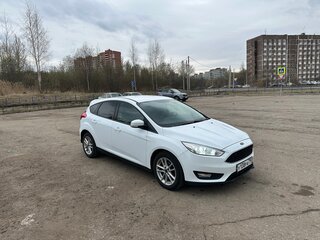 2017 Ford Focus III Рестайлинг, белый, 1000050 рублей, вид 4