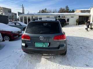 2005 Volkswagen Touareg I, серый, 950000 рублей, вид 3