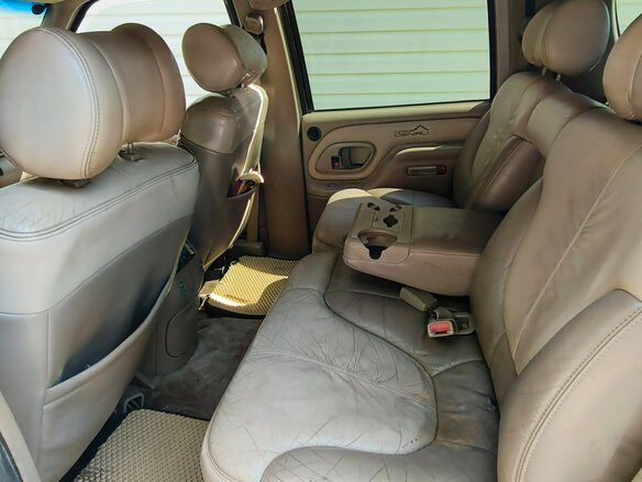 1998 GMC Yukon I (GMT400), серебристый, 600000 рублей - вид 10