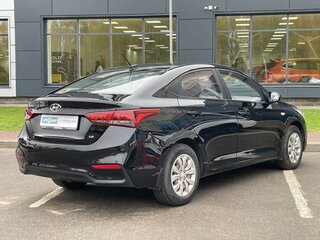 2018 Hyundai Solaris II, чёрный, 1249000 рублей, вид 5