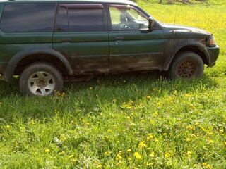 2002 Mitsubishi Montero Sport I, зелёный, 350000 рублей, вид 2