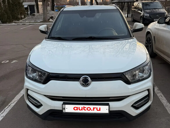 2018 SsangYong Tivoli I, белый, 1900000 рублей - вид 2