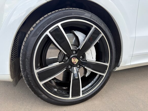 2019 Porsche Cayenne S Coupé III, белый, 8500000 рублей - вид 8