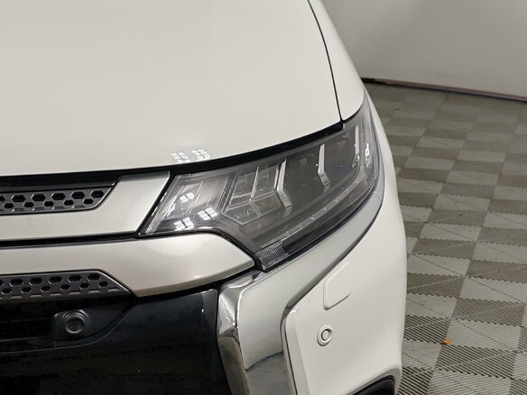 2019 Mitsubishi Outlander III Рестайлинг 3, белый - вид 21
