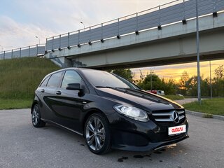 2015 Mercedes-Benz B-Класс 180 II (W246) Рестайлинг, чёрный, 1200000 рублей, вид 2