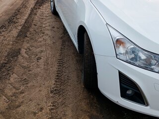 2013 Chevrolet Cruze I Рестайлинг, белый, 650000 рублей, вид 2