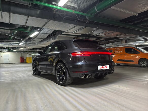 2020 Porsche Macan S I Рестайлинг, серый, 6000000 рублей - вид 4
