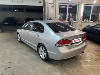2011 Honda Civic VIII Рестайлинг, серебристый, 1050000 рублей, вид 3