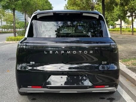 2026 Leapmotor D19 80 kWh, чёрный, 6265000 рублей, вид 5